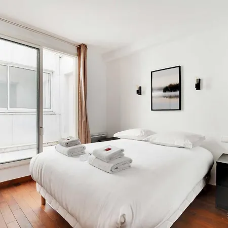 Charming Convention Serres Párizs