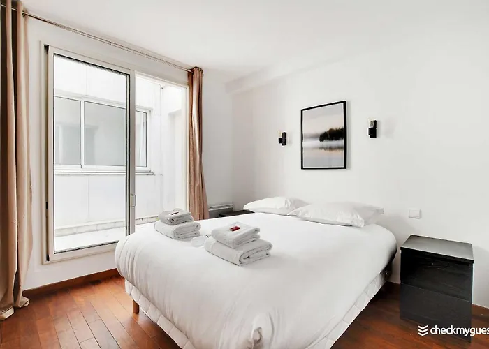 Charming Convention Serres Párizs