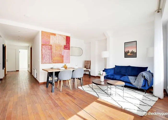 Charming Convention Serres Apartment *